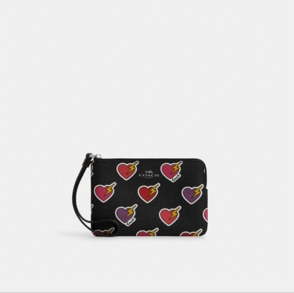 Brand New Coach Heart Wristlet - Picture 2 of 6